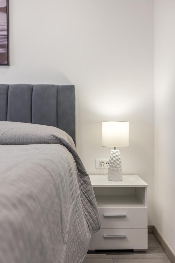 Apartments Petra Bol Luaran gambar