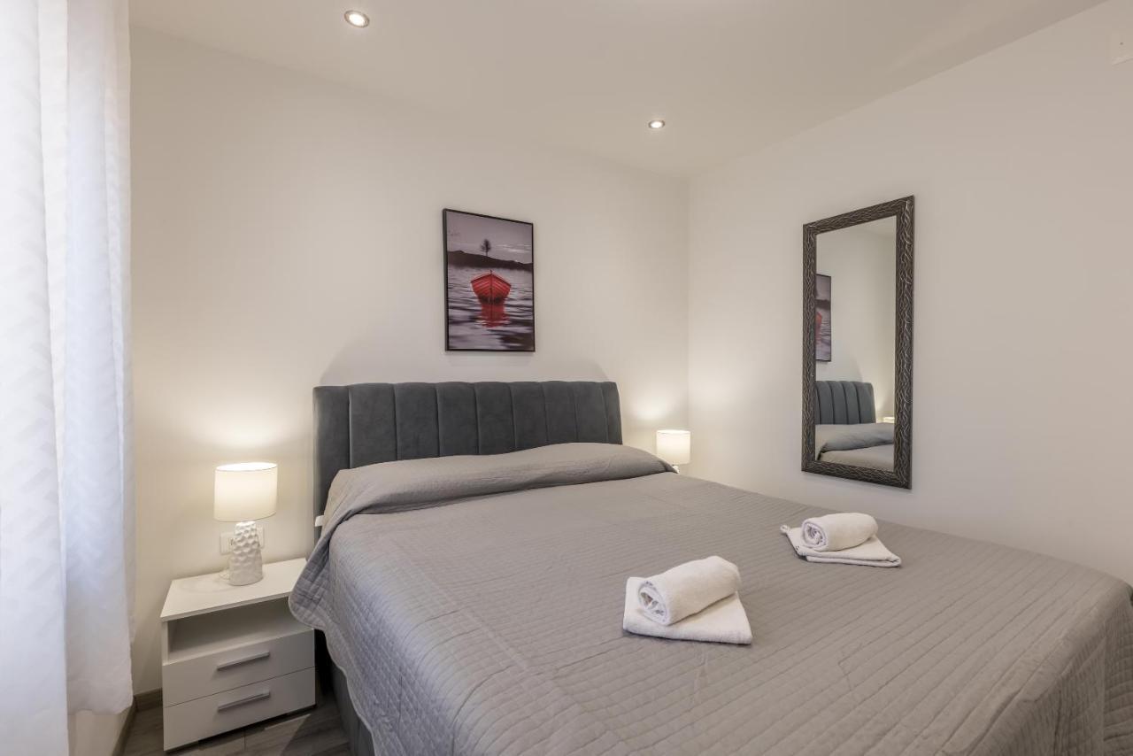 Apartments Petra Bol Luaran gambar