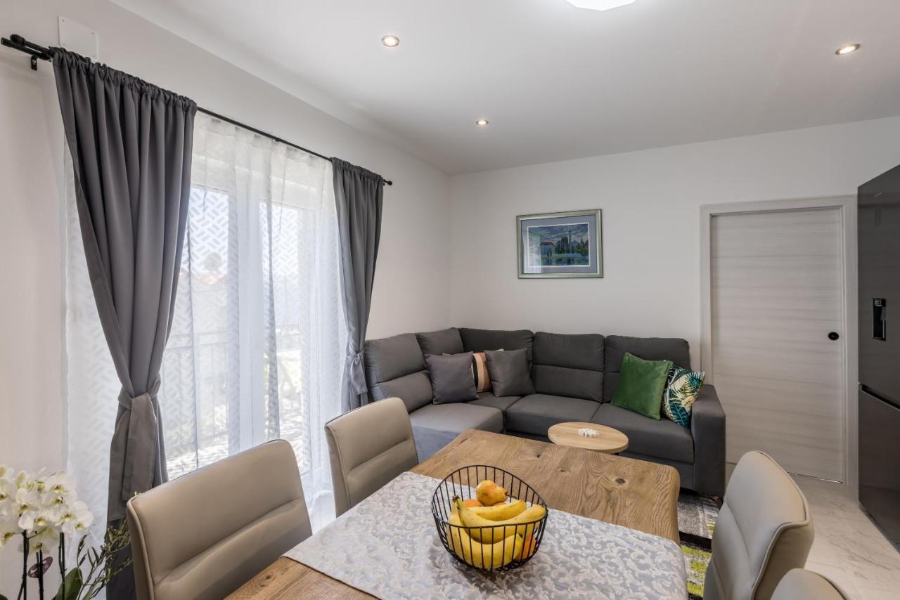 Apartments Petra Bol Luaran gambar