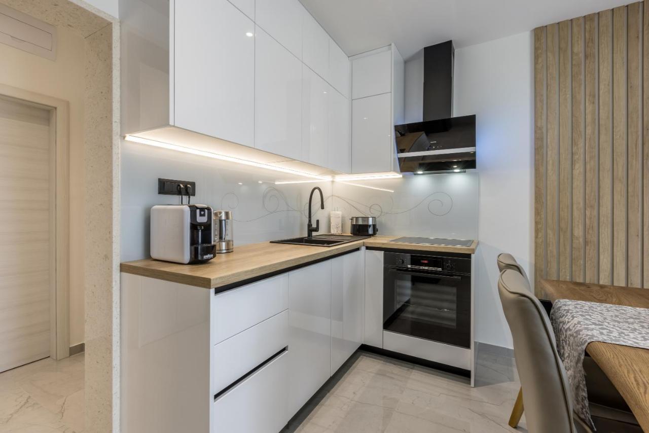 Apartments Petra Bol Luaran gambar