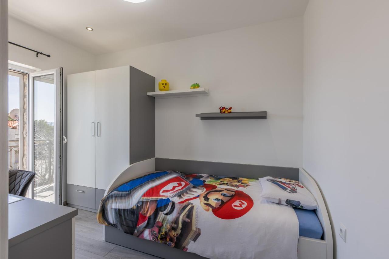 Apartments Petra Bol Luaran gambar