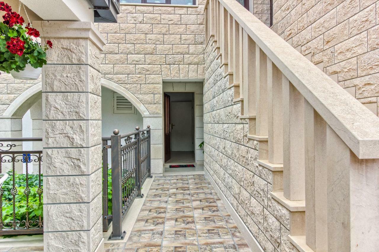 Apartments Petra Bol Luaran gambar